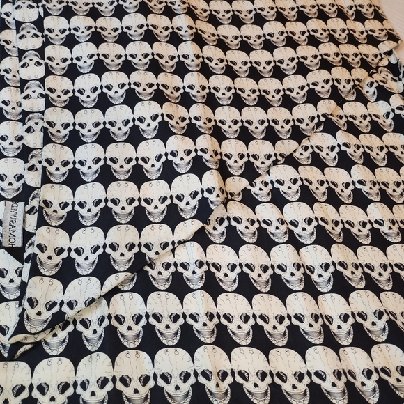 THOMAS WYLDE Black & White Silk Skull Print Scarf - Picture 4 of 7